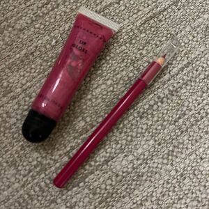 (NWT) Set of pink lip gloss and pink Nicole Miller li liner